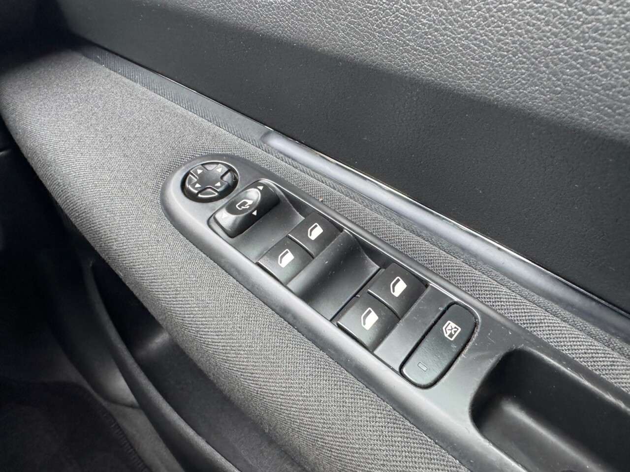 2016 PEUGEOT 3008 2016 PEUGEOT 3008