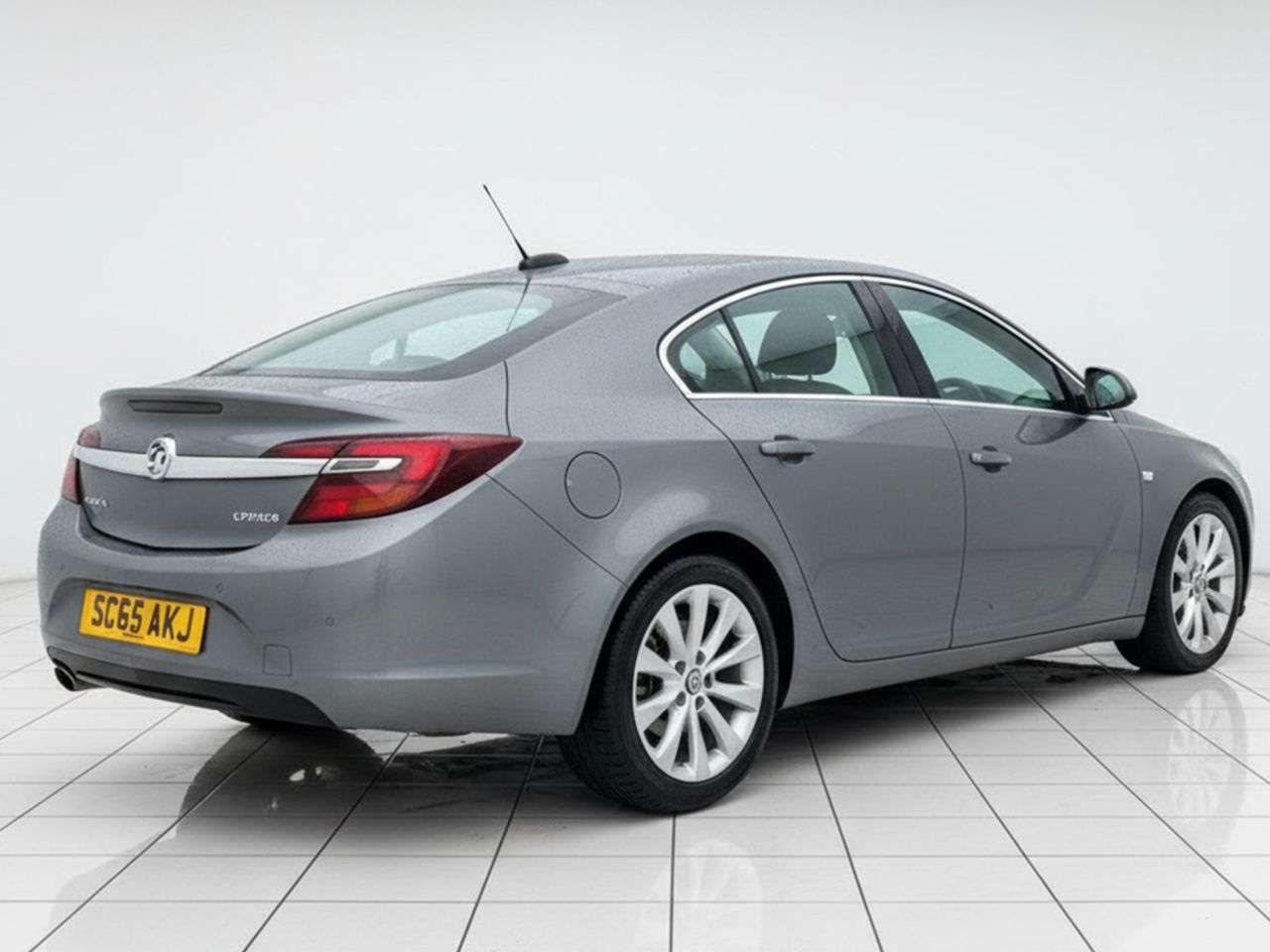 A 2015 VAUXHALL INSIGNIA 1.6 CDTi ecoFLEX Elite Hatchback 5dr Diesel Manual Euro 6 (s/s) (136 ps) Pa A 2015 VAUXHALL INSIGNIA 1.6 CDTi ecoFLEX Elite Hatchback 5dr Diesel Manual Euro 6 (s/s) (136 ps) Pa