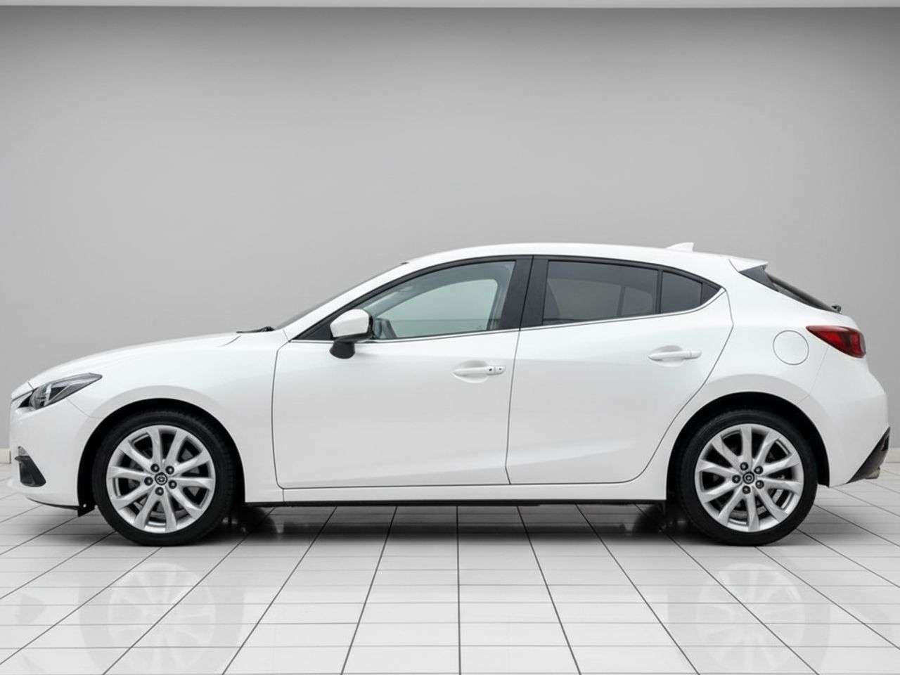 A 2015 MAZDA MAZDA3 2.0 SKYACTIV-G Sport Nav Hatchback 5dr Petrol Manual Euro 6 (s/s) (121 ps) A 2015 MAZDA MAZDA3 2.0 SKYACTIV-G Sport Nav Hatchback 5dr Petrol Manual Euro 6 (s/s) (121 ps)