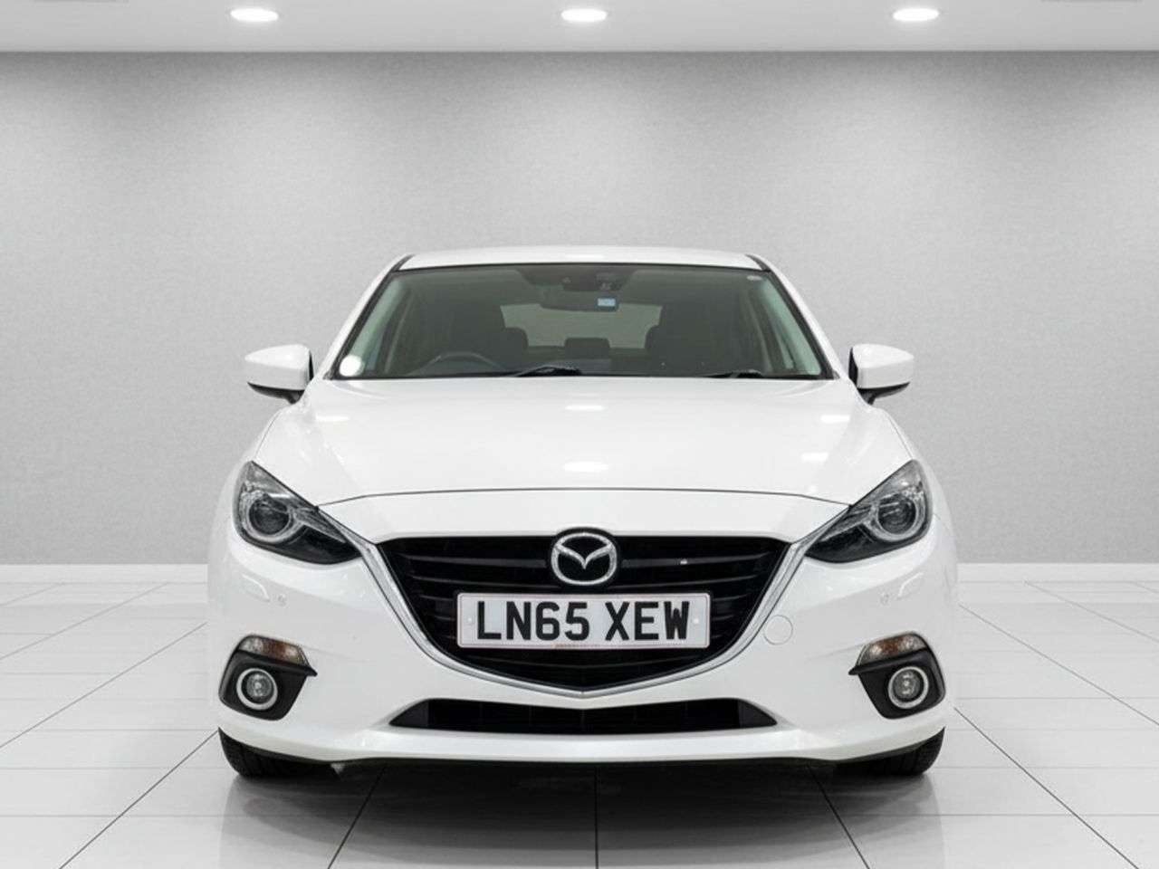 A 2015 MAZDA MAZDA3 2.0 SKYACTIV-G Sport Nav Hatchback 5dr Petrol Manual Euro 6 (s/s) (121 ps) A 2015 MAZDA MAZDA3 2.0 SKYACTIV-G Sport Nav Hatchback 5dr Petrol Manual Euro 6 (s/s) (121 ps)