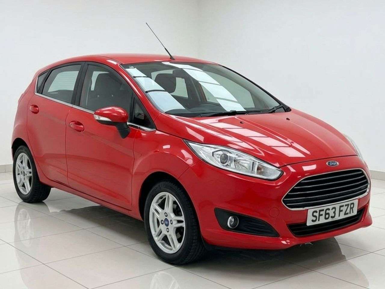 A 2013 FORD FIESTA 1.25 Zetec Hatchback 5dr Petrol Manual Euro 5 (82 ps) Part Ex Welcome A 2013 FORD FIESTA 1.25 Zetec Hatchback 5dr Petrol Manual Euro 5 (82 ps) Part Ex Welcome