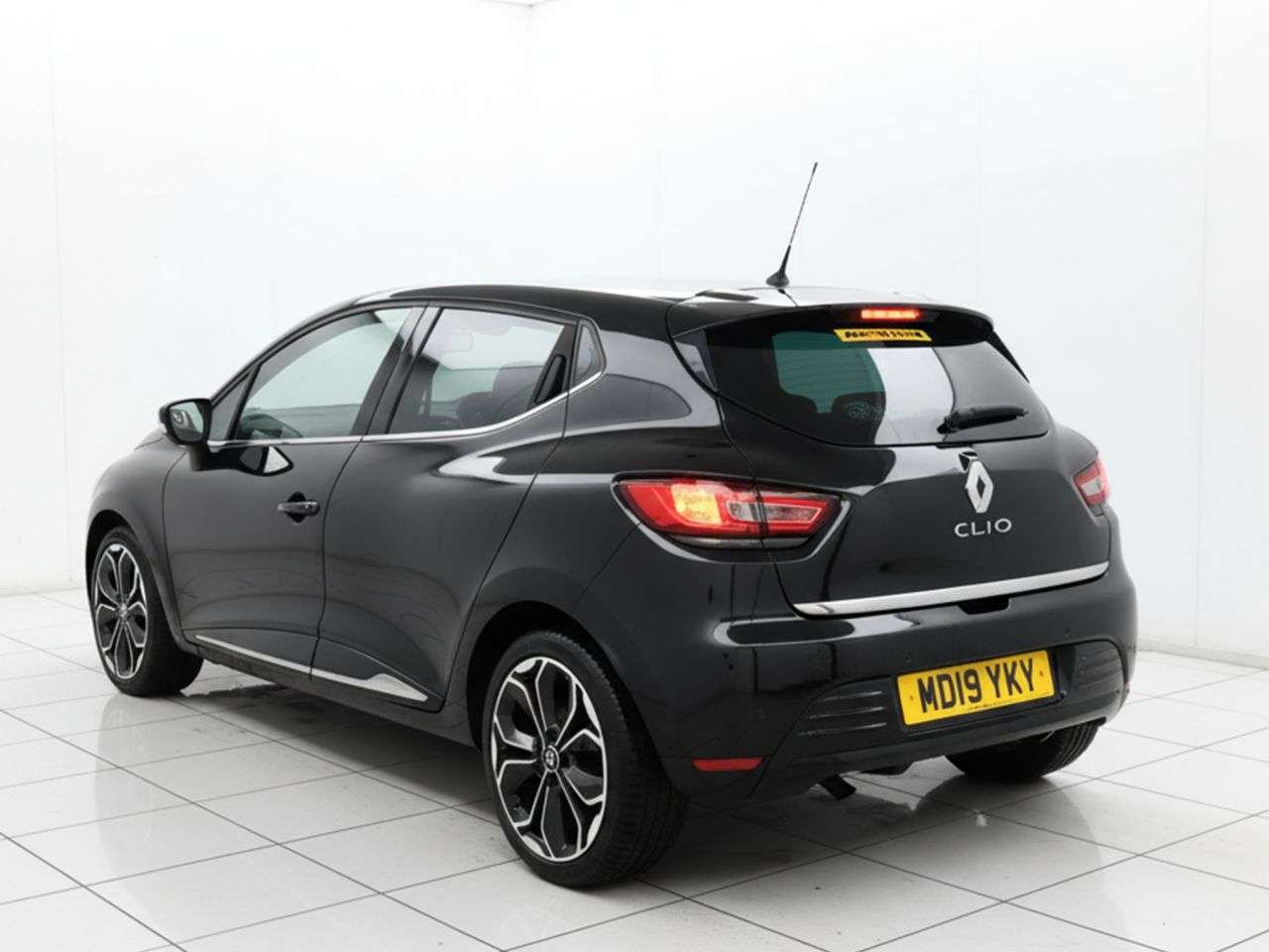 A 2019 RENAULT CLIO 1.5 dCi Iconic Hatchback 5dr Diesel Manual Euro 6 (s/s) (90 ps) Part Ex Wel A 2019 RENAULT CLIO 1.5 dCi Iconic Hatchback 5dr Diesel Manual Euro 6 (s/s) (90 ps) Part Ex Wel