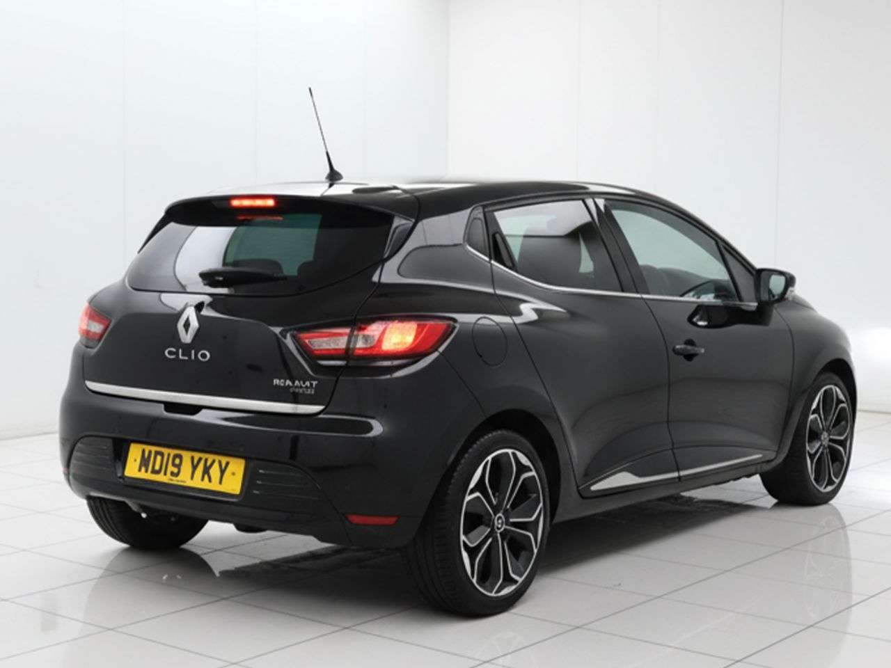 2019 RENAULT CLIO 2019 RENAULT CLIO