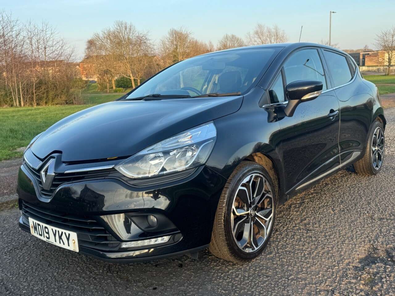 2019 RENAULT CLIO 2019 RENAULT CLIO