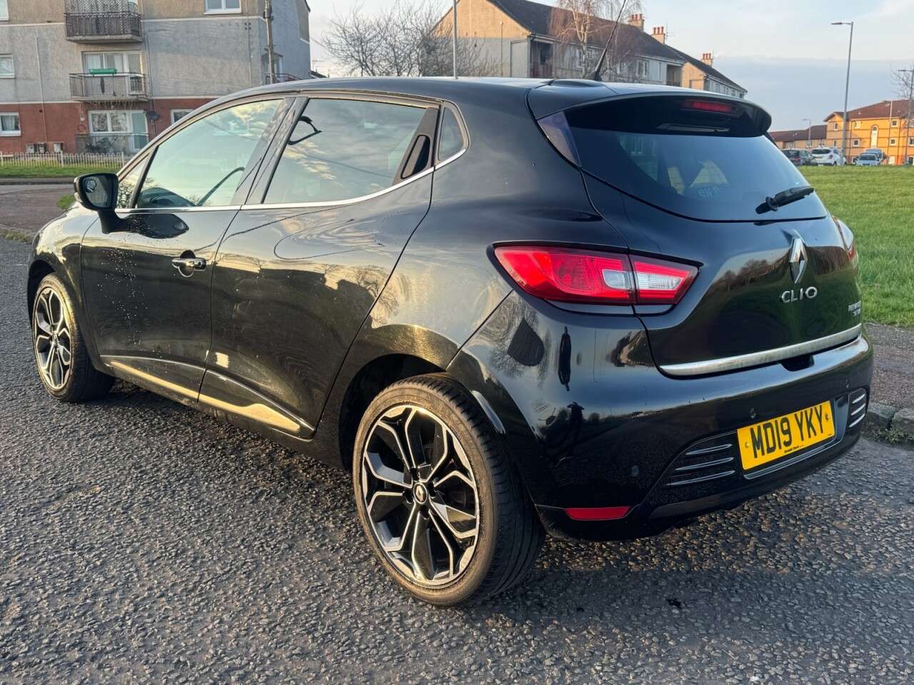 2019 RENAULT CLIO 2019 RENAULT CLIO