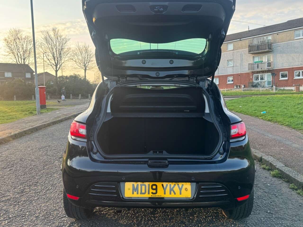 2019 RENAULT CLIO 2019 RENAULT CLIO