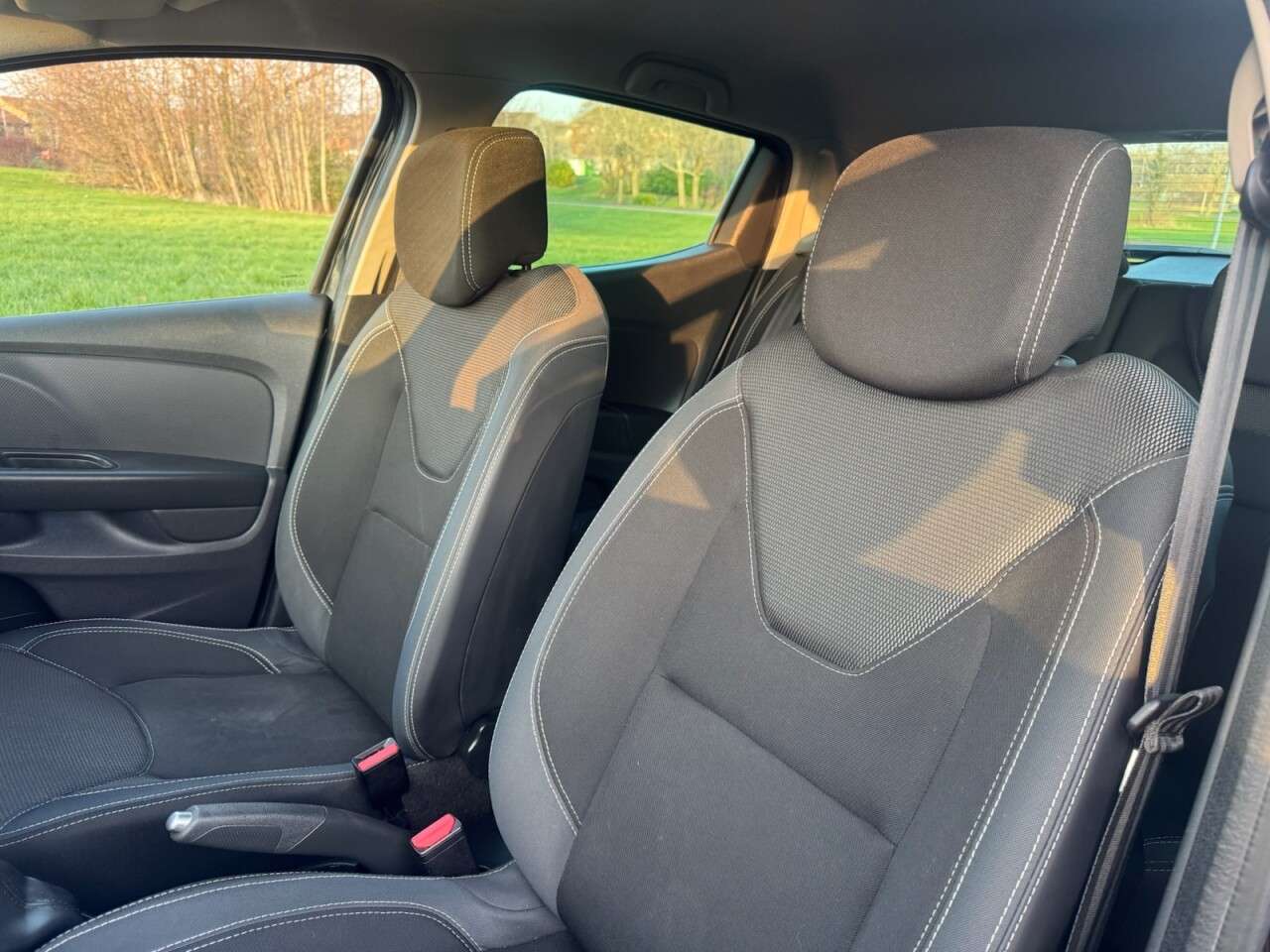 2019 RENAULT CLIO 2019 RENAULT CLIO