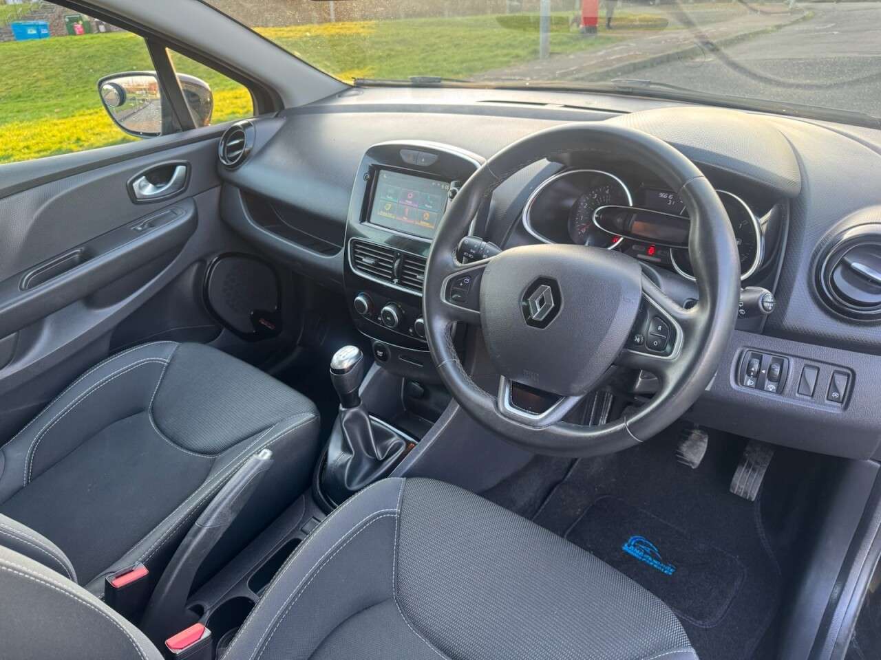 2019 RENAULT CLIO 2019 RENAULT CLIO
