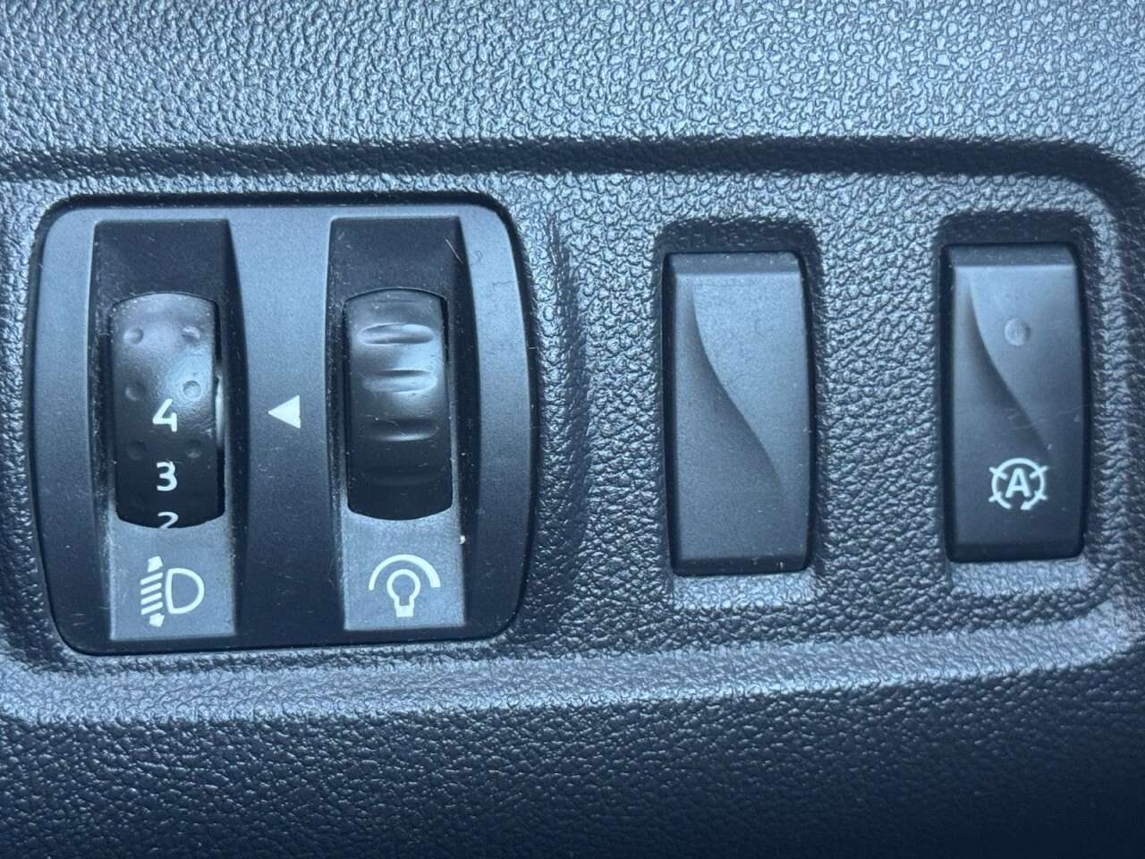 2019 RENAULT CLIO 2019 RENAULT CLIO