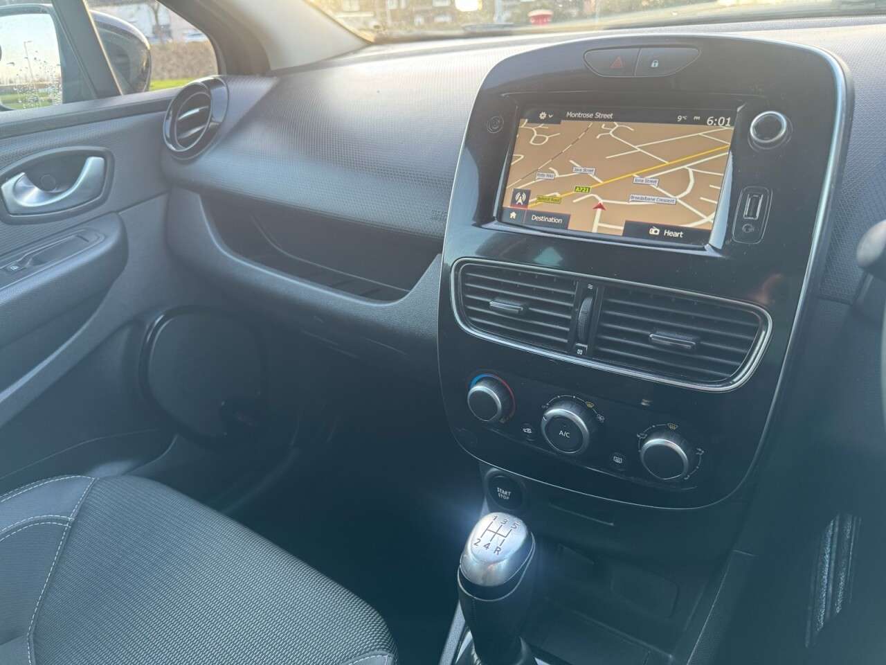 2019 RENAULT CLIO 2019 RENAULT CLIO