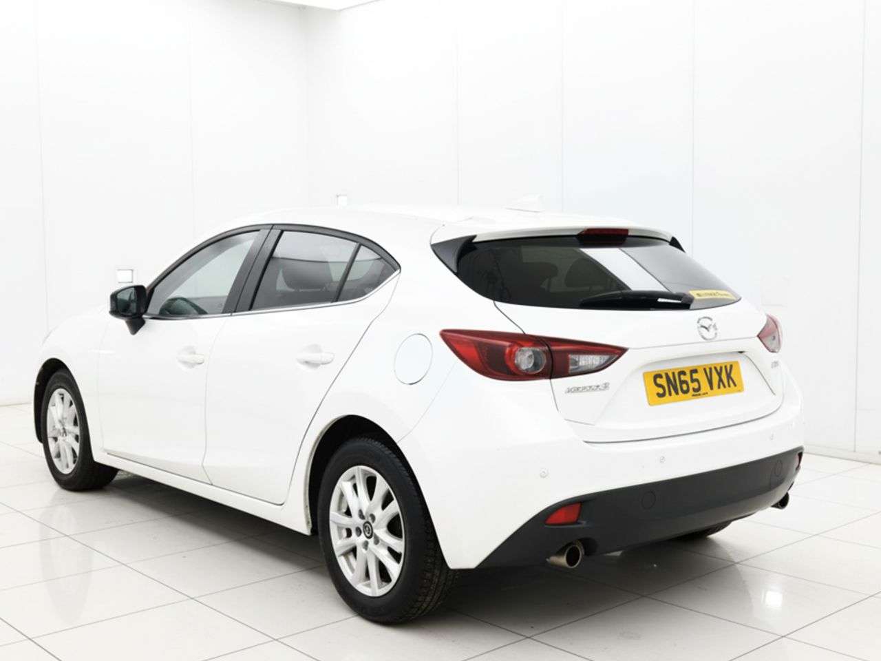 A 2015 MAZDA MAZDA3 2.0 SKYACTIV-G SE-L Nav Hatchback 5dr Petrol Manual Euro 6 (s/s) (121 ps) P A 2015 MAZDA MAZDA3 2.0 SKYACTIV-G SE-L Nav Hatchback 5dr Petrol Manual Euro 6 (s/s) (121 ps) P