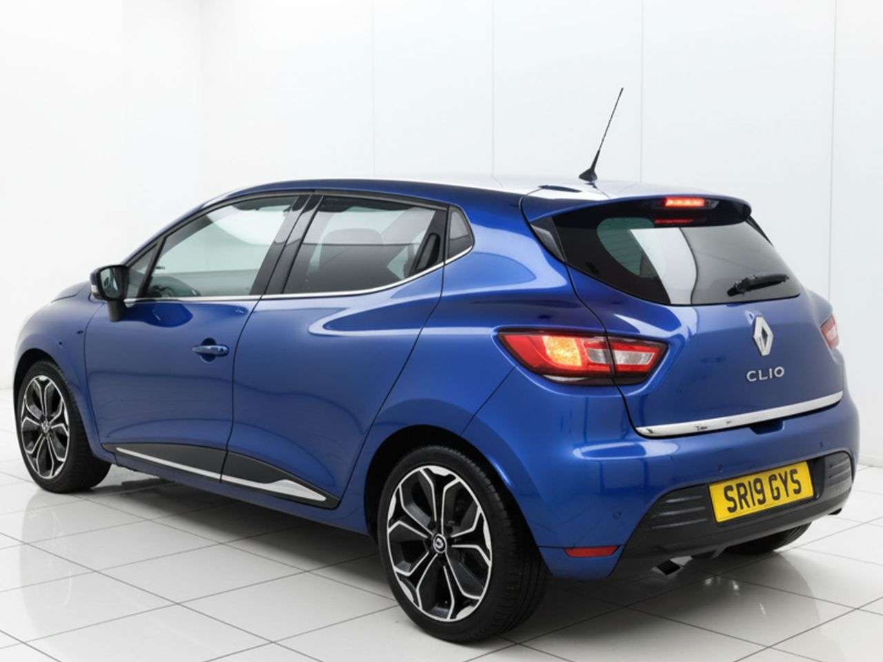 A 2019 RENAULT CLIO 0.9 TCe Iconic Hatchback 5dr Petrol Manual Euro 6 (s/s) (90 ps) Part Ex Wel A 2019 RENAULT CLIO 0.9 TCe Iconic Hatchback 5dr Petrol Manual Euro 6 (s/s) (90 ps) Part Ex Wel