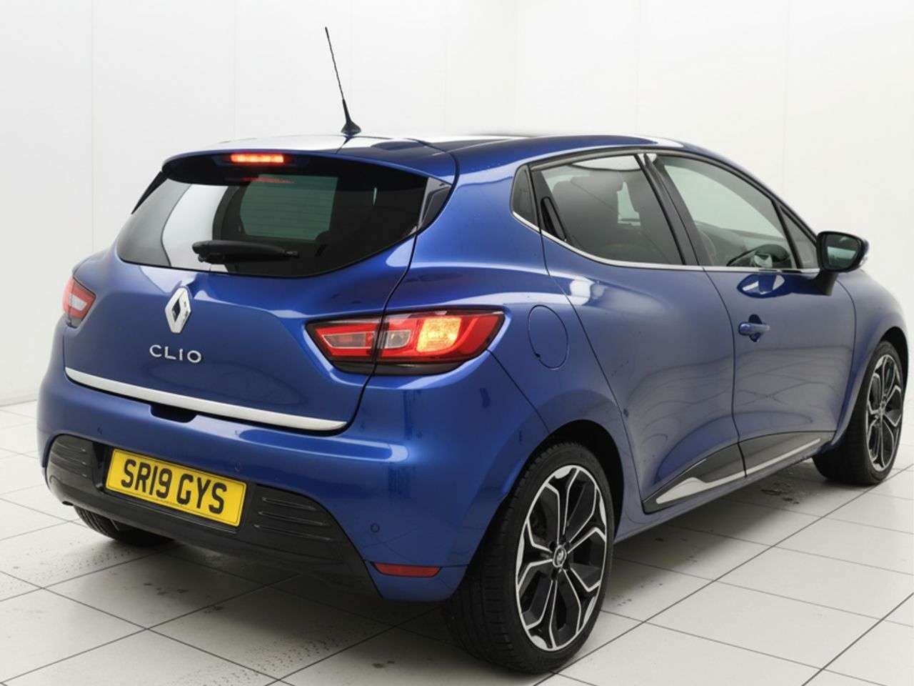 A 2019 RENAULT CLIO 0.9 TCe Iconic Hatchback 5dr Petrol Manual Euro 6 (s/s) (90 ps) Part Ex Wel A 2019 RENAULT CLIO 0.9 TCe Iconic Hatchback 5dr Petrol Manual Euro 6 (s/s) (90 ps) Part Ex Wel