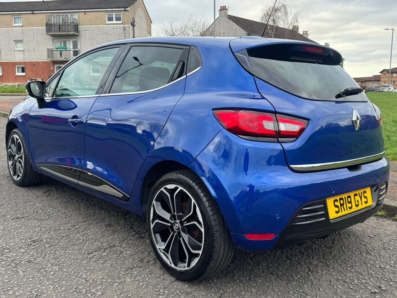 A 2019 RENAULT CLIO 0.9 TCe Iconic Hatchback 5dr Petrol Manual Euro 6 (s/s) (90 ps) Part Ex Wel A 2019 RENAULT CLIO 0.9 TCe Iconic Hatchback 5dr Petrol Manual Euro 6 (s/s) (90 ps) Part Ex Wel