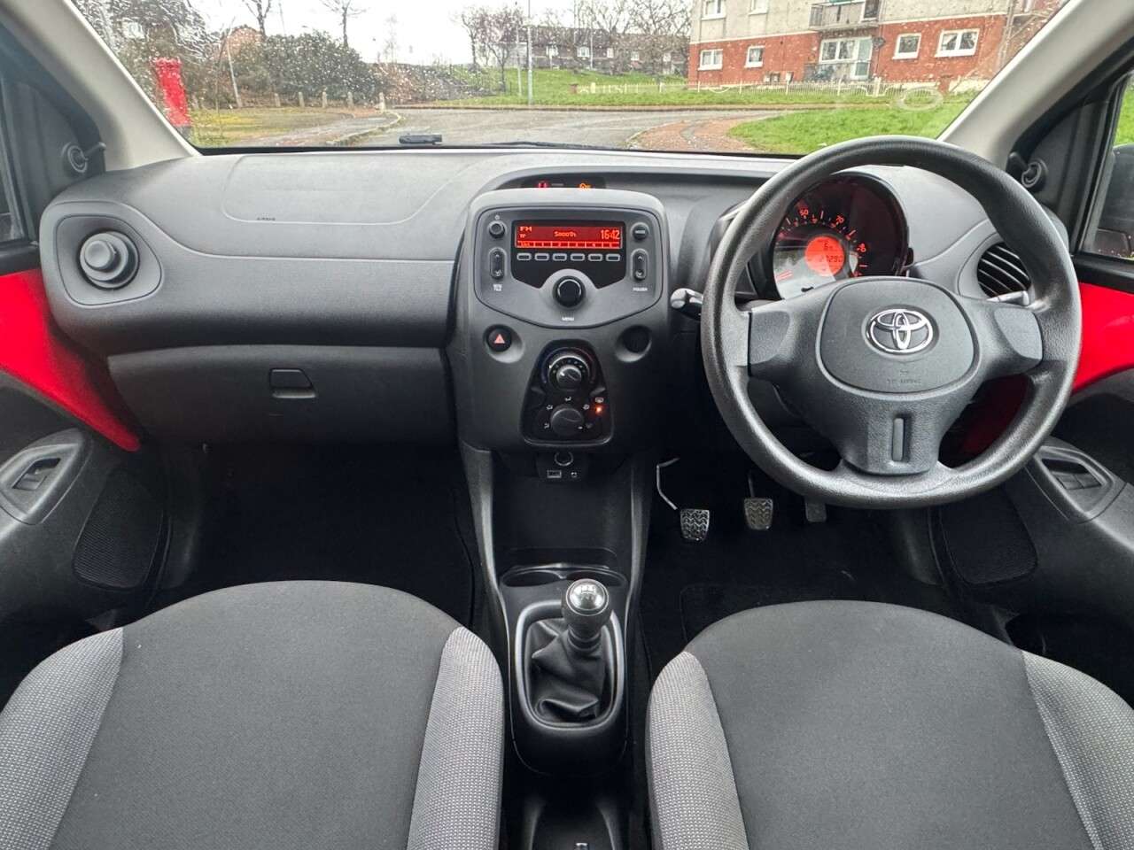 2017 TOYOTA AYGO 2017 TOYOTA AYGO