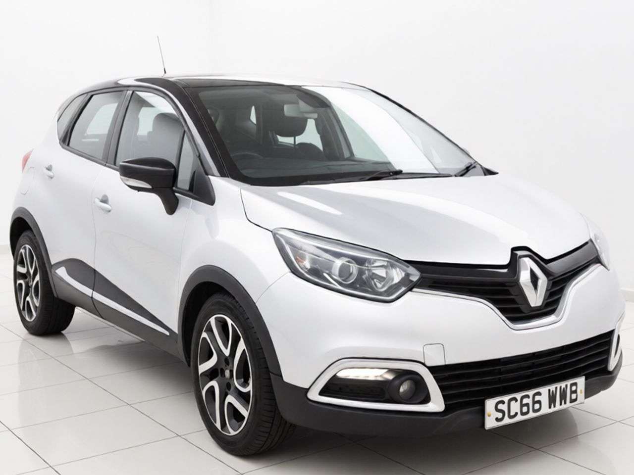 A 2016 RENAULT CAPTUR 1.5 dCi ENERGY Dynamique Nav SUV 5dr Diesel Manual Euro 6 (s/s) (90 ps) Par A 2016 RENAULT CAPTUR 1.5 dCi ENERGY Dynamique Nav SUV 5dr Diesel Manual Euro 6 (s/s) (90 ps) Par