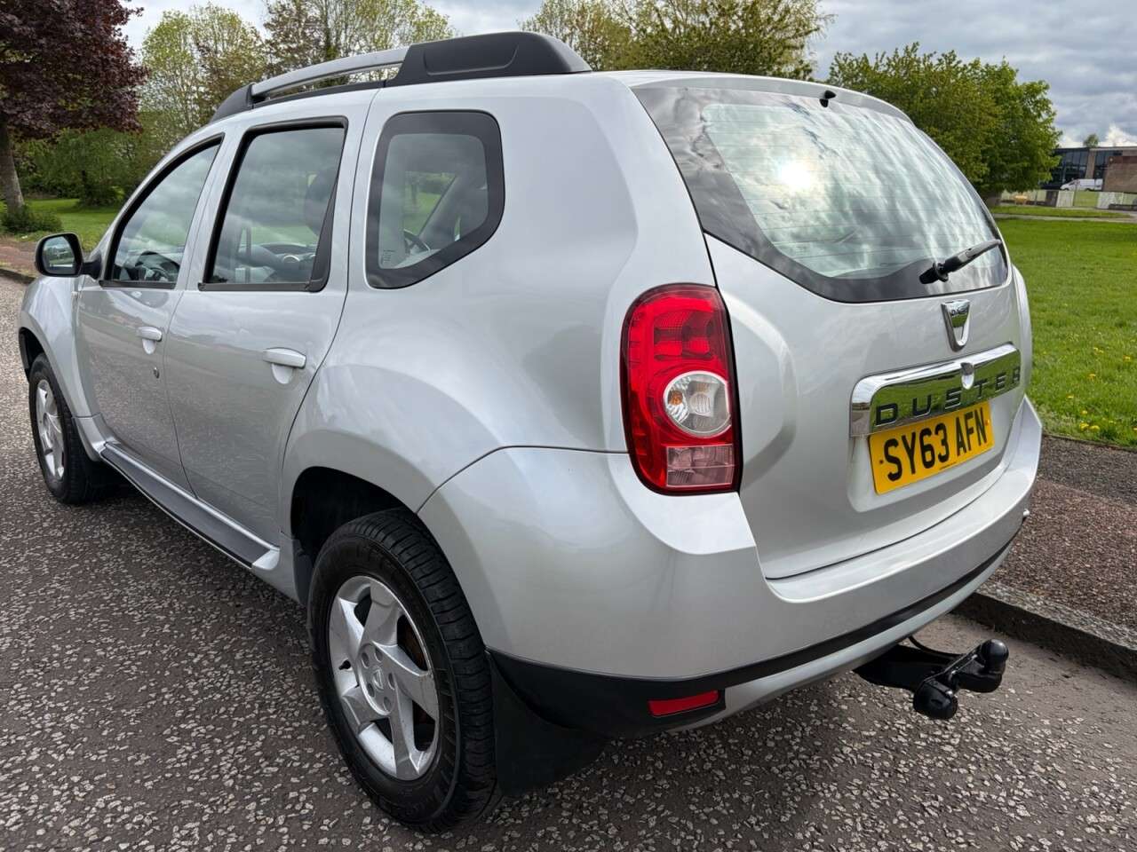A 2013 DACIA DUSTER 1.5 dCi Laureate SUV 5dr Diesel Manual 4WD Euro 5 (110 ps) Part Ex Welcome A 2013 DACIA DUSTER 1.5 dCi Laureate SUV 5dr Diesel Manual 4WD Euro 5 (110 ps) Part Ex Welcome