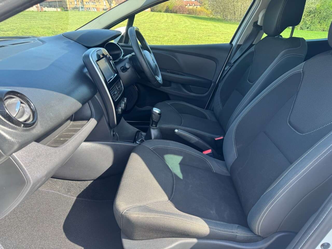 2018 RENAULT CLIO 2018 RENAULT CLIO