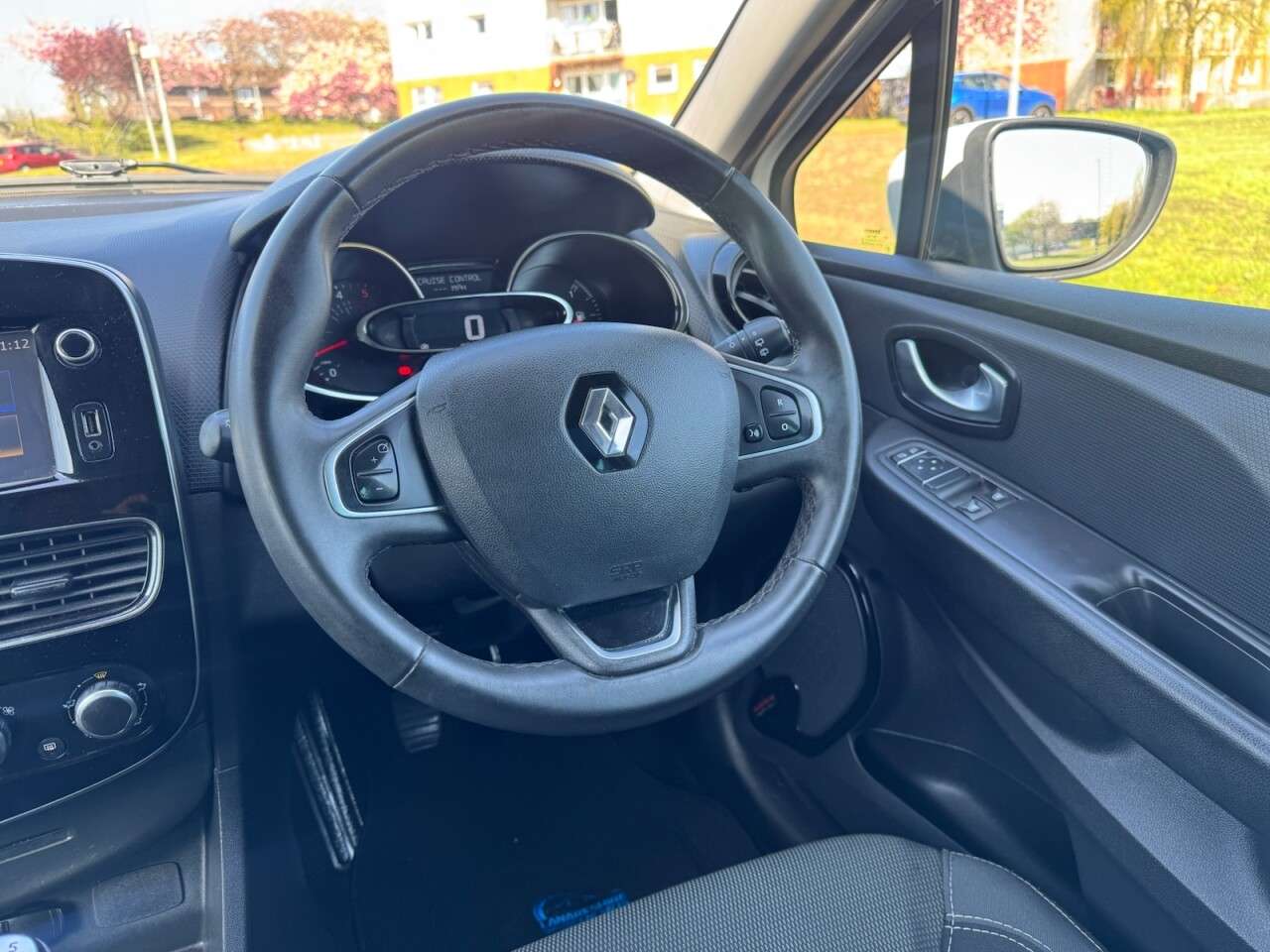 2018 RENAULT CLIO 2018 RENAULT CLIO