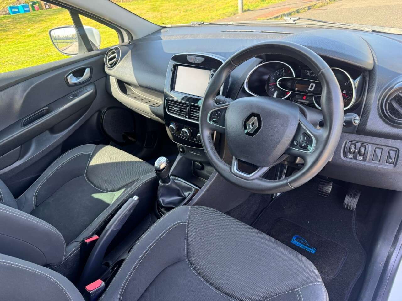 2018 RENAULT CLIO 2018 RENAULT CLIO