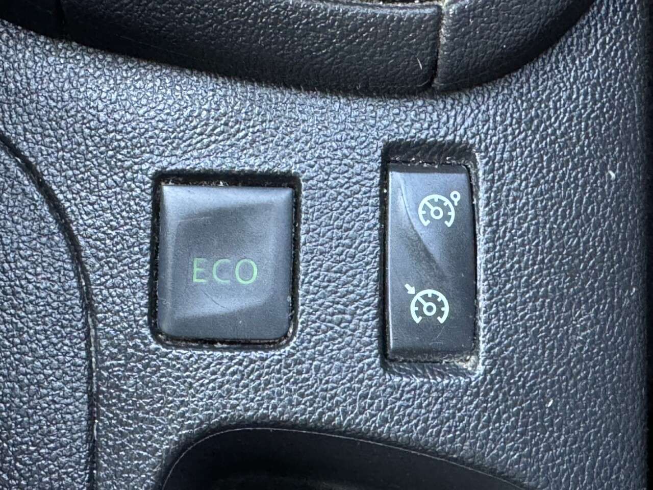 2018 RENAULT CLIO 2018 RENAULT CLIO