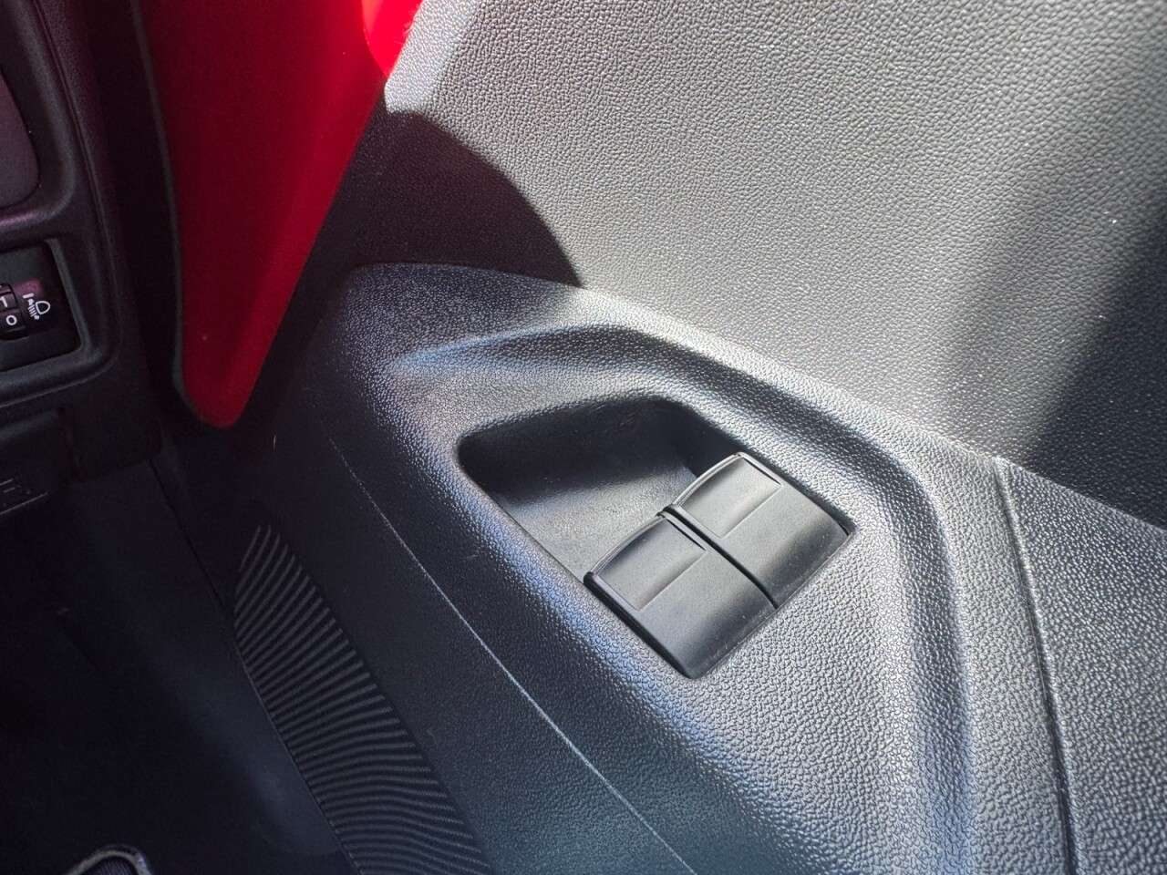 2017 PEUGEOT 108 2017 PEUGEOT 108