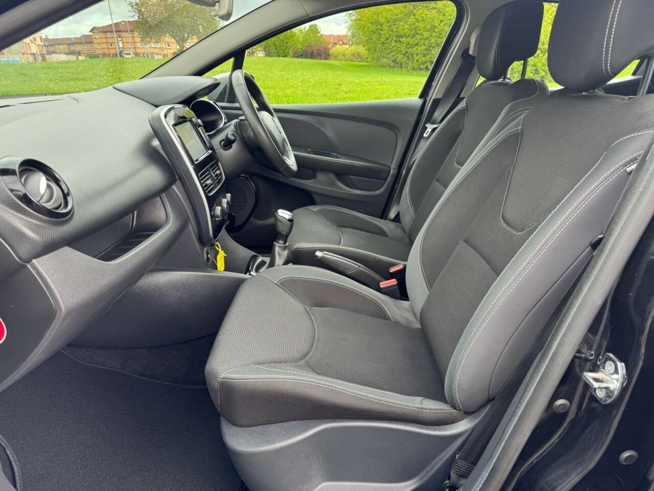 2017 RENAULT CLIO 2017 RENAULT CLIO