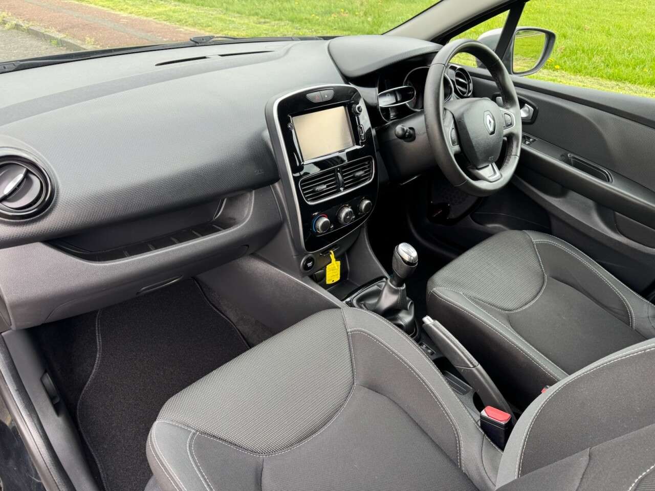 2017 RENAULT CLIO 2017 RENAULT CLIO