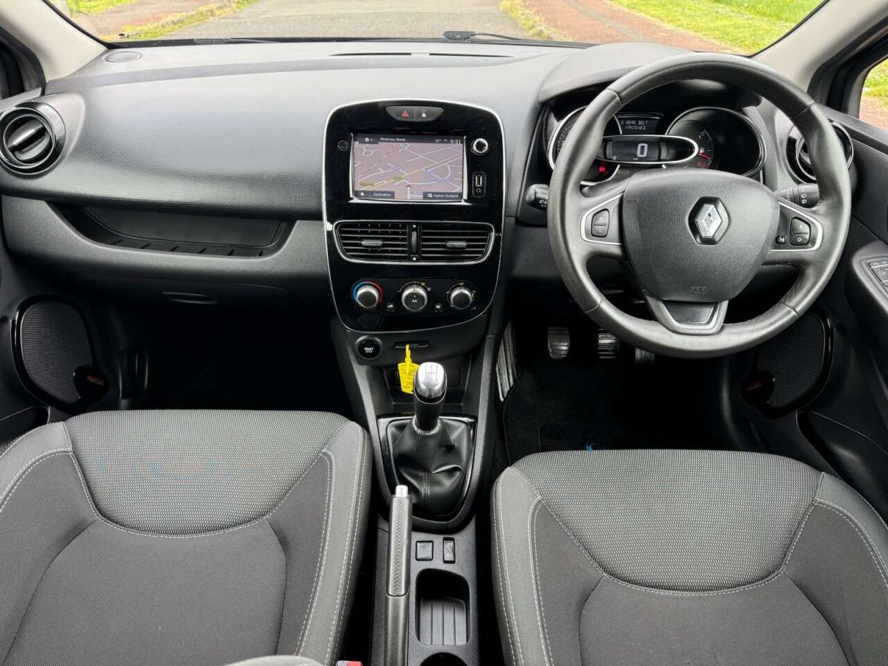 2017 RENAULT CLIO 2017 RENAULT CLIO