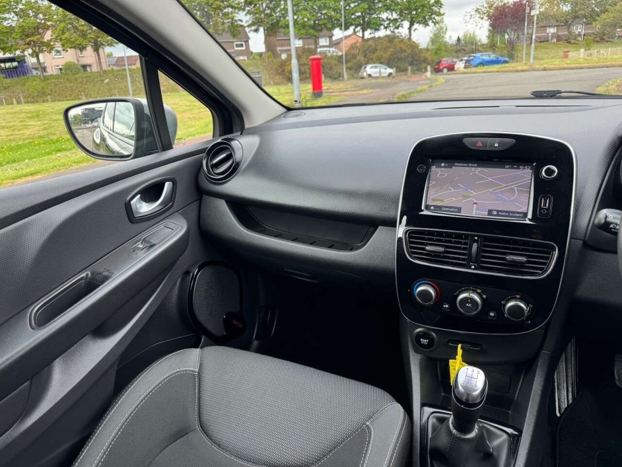 2017 RENAULT CLIO 2017 RENAULT CLIO