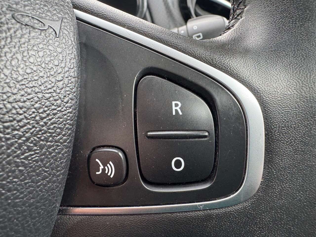 2017 RENAULT CLIO 2017 RENAULT CLIO