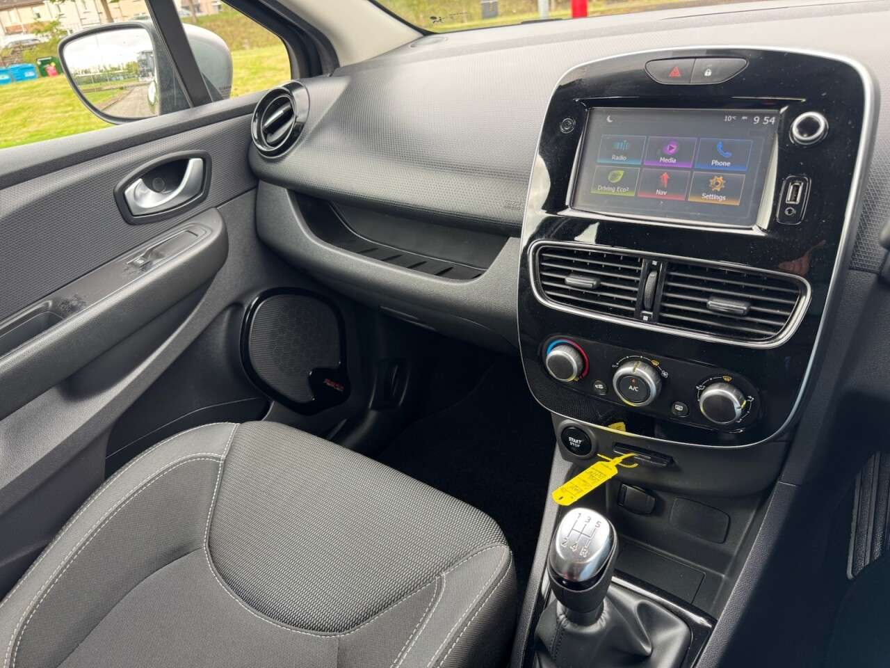 2017 RENAULT CLIO 2017 RENAULT CLIO
