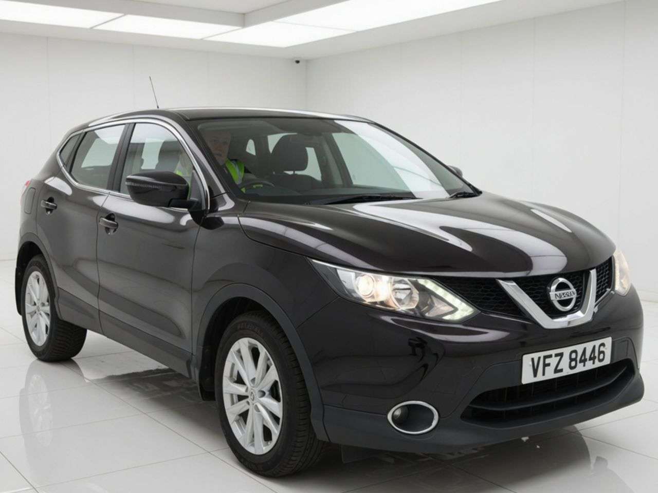 A 2015 NISSAN QASHQAI 1.5 dCi Acenta SUV 5dr Diesel Manual 2WD Euro 5 (s/s) (110 ps) Part Ex Welc A 2015 NISSAN QASHQAI 1.5 dCi Acenta SUV 5dr Diesel Manual 2WD Euro 5 (s/s) (110 ps) Part Ex Welc