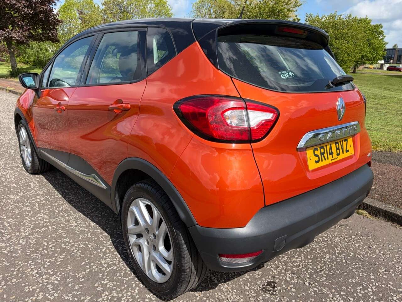 A 2014 RENAULT CAPTUR 1.5 dCi ENERGY Dynamique MediaNav SUV 5dr Diesel Manual Euro 5 (s/s) (90 ps A 2014 RENAULT CAPTUR 1.5 dCi ENERGY Dynamique MediaNav SUV 5dr Diesel Manual Euro 5 (s/s) (90 ps
