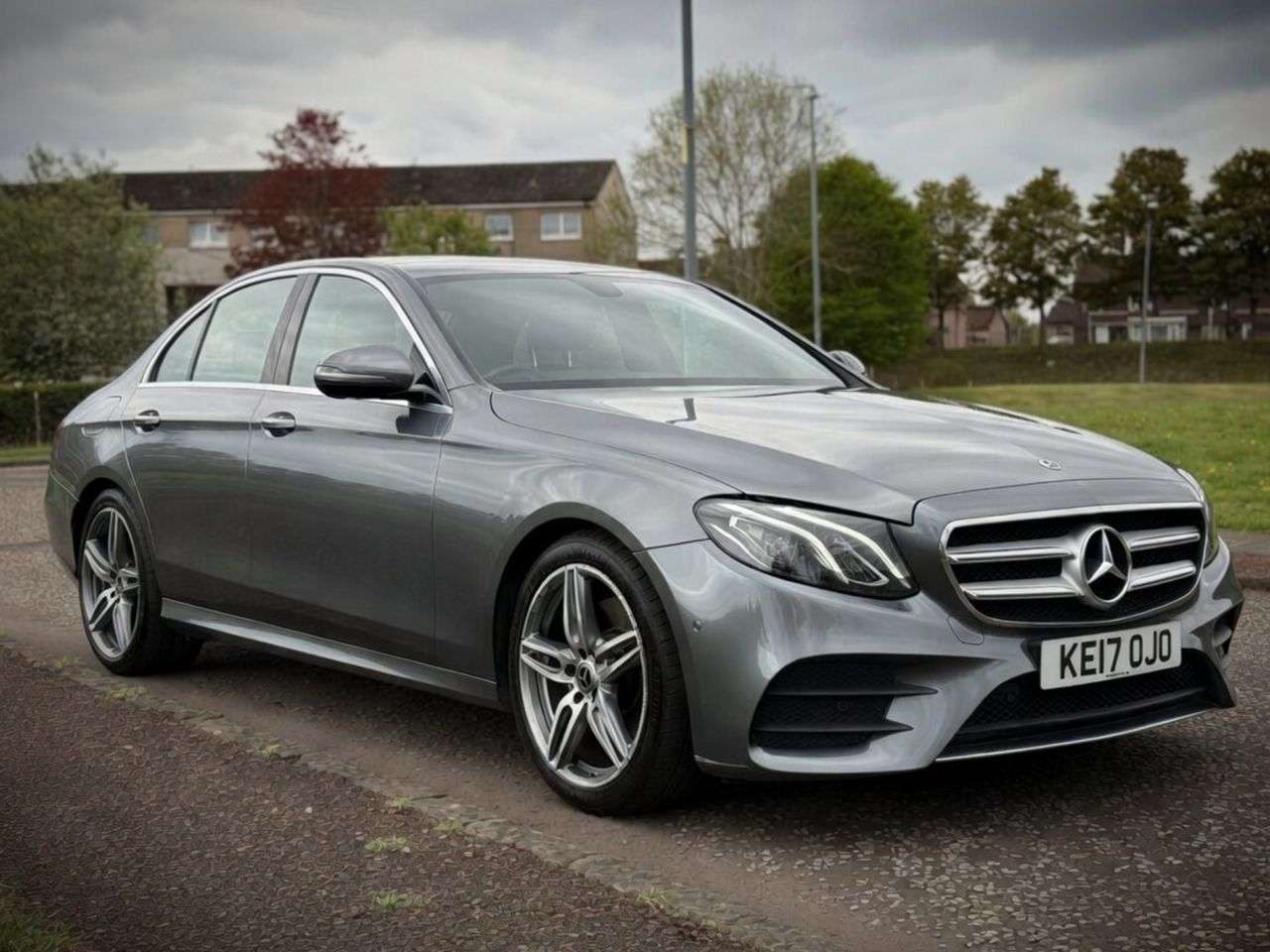 A 2017 MERCEDES-BENZ E-CLASS 2.0 E220d AMG Line Saloon 4dr Diesel G-Tronic+ Euro 6 (s/s) (194 ps) Part E A 2017 MERCEDES-BENZ E-CLASS 2.0 E220d AMG Line Saloon 4dr Diesel G-Tronic+ Euro 6 (s/s) (194 ps) Part E