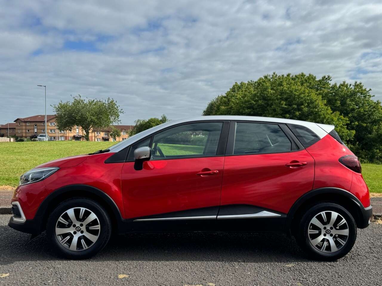 A 2019 RENAULT CAPTUR SUV 5dr Petrol Manual Euro 6 (s/s) (90 ps) Part Exchange Welcome A 2019 RENAULT CAPTUR SUV 5dr Petrol Manual Euro 6 (s/s) (90 ps) Part Exchange Welcome