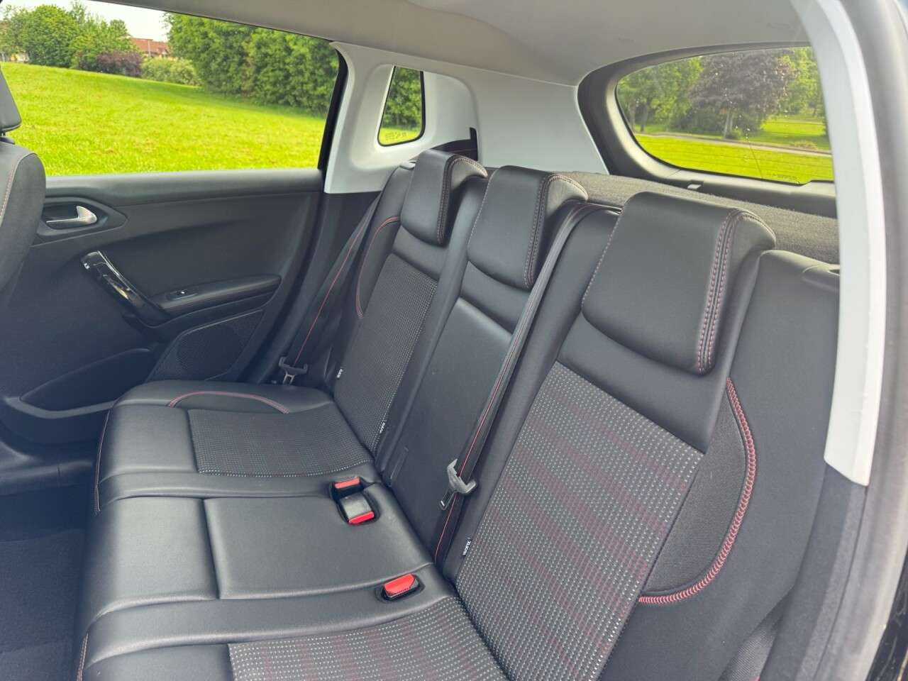 2016 PEUGEOT 2008 2016 PEUGEOT 2008