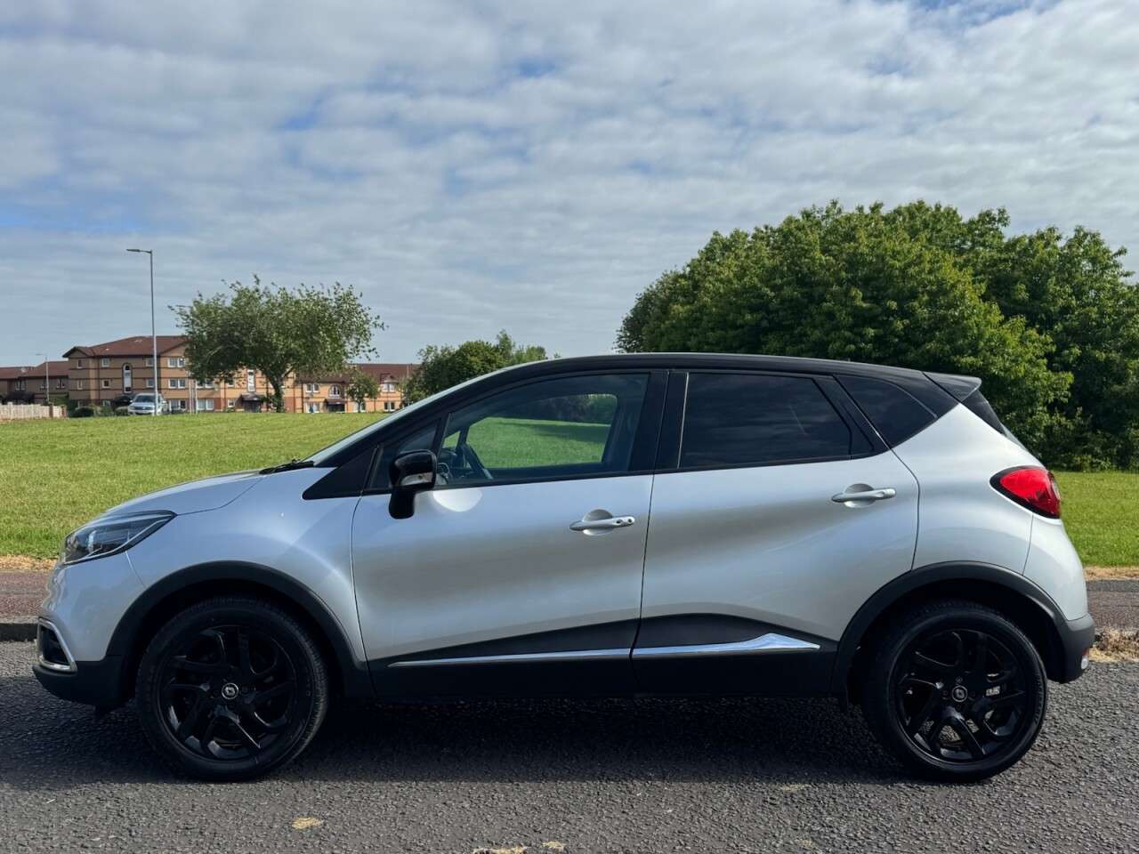 A 2016 RENAULT CAPTUR 1.5 dCi ENERGY Dynamique S Nav SUV 5dr Diesel Manual Euro 6 (s/s) (90 ps) P A 2016 RENAULT CAPTUR 1.5 dCi ENERGY Dynamique S Nav SUV 5dr Diesel Manual Euro 6 (s/s) (90 ps) P