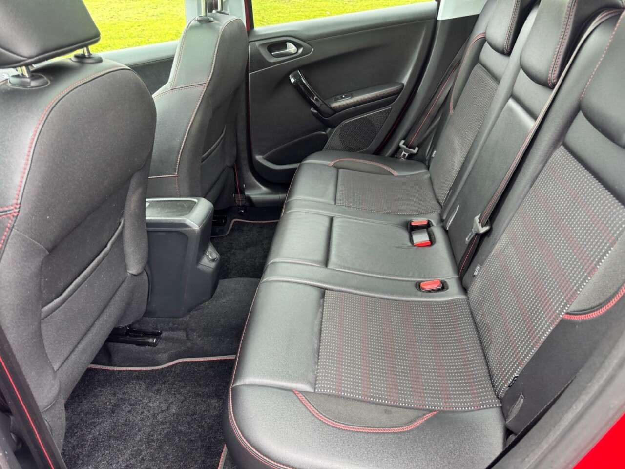 2016 PEUGEOT 2008 2016 PEUGEOT 2008