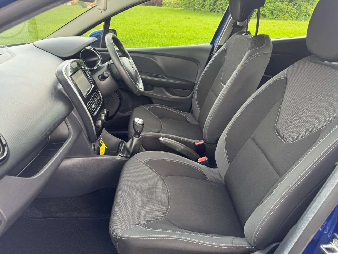 2017 RENAULT CLIO 2017 RENAULT CLIO