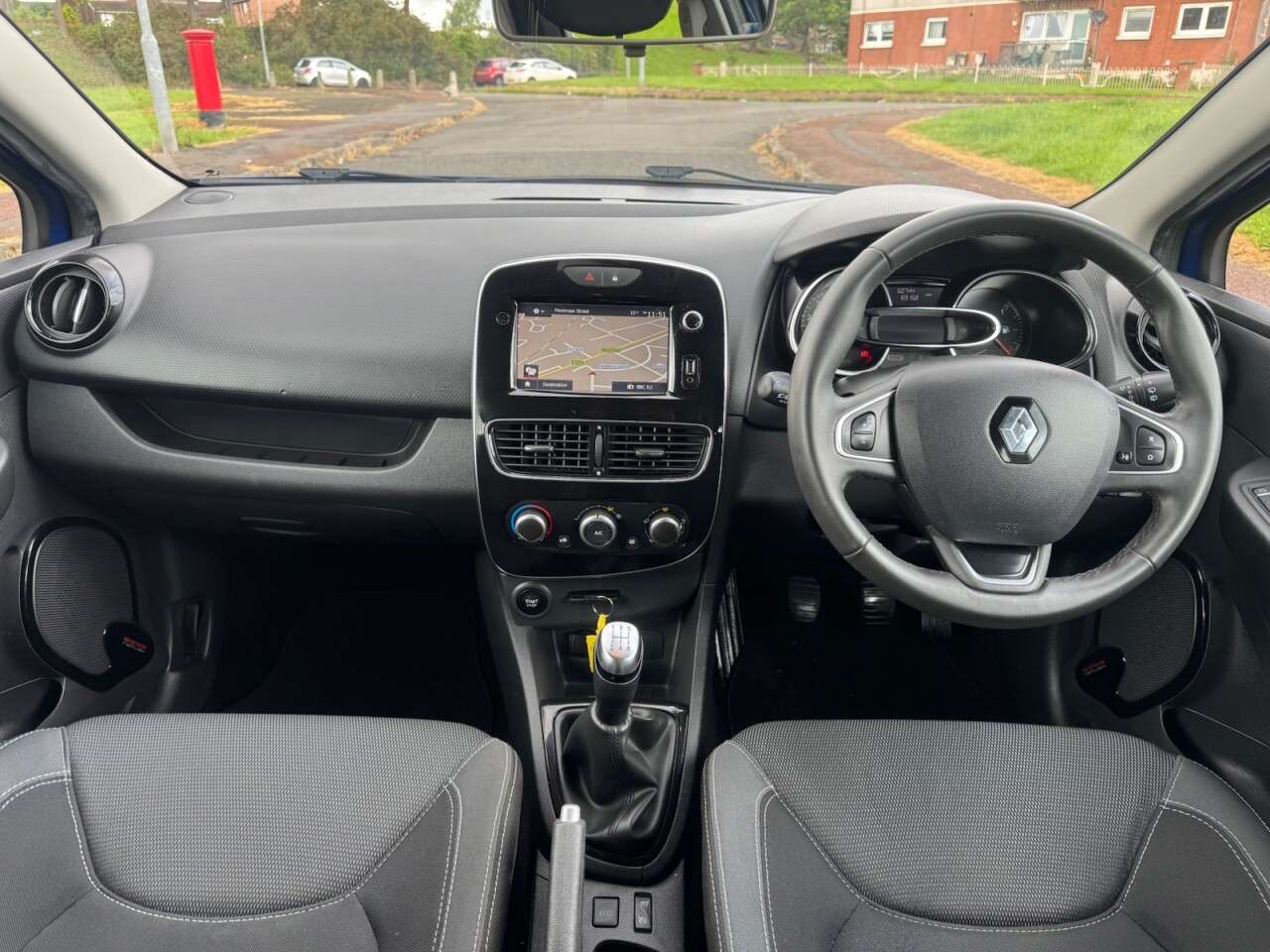 2017 RENAULT CLIO 2017 RENAULT CLIO