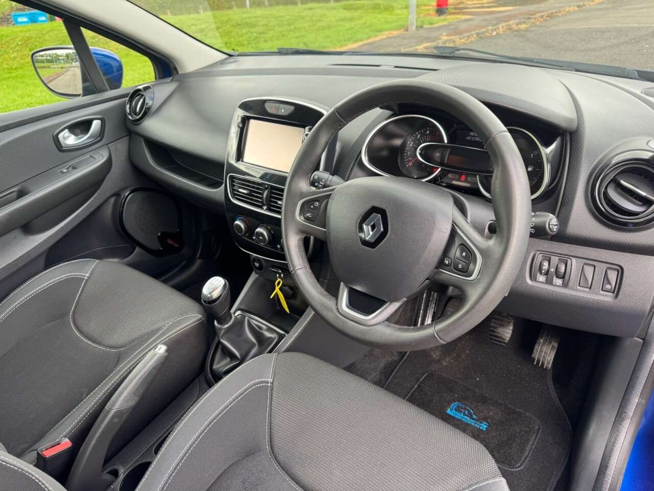 2017 RENAULT CLIO 2017 RENAULT CLIO