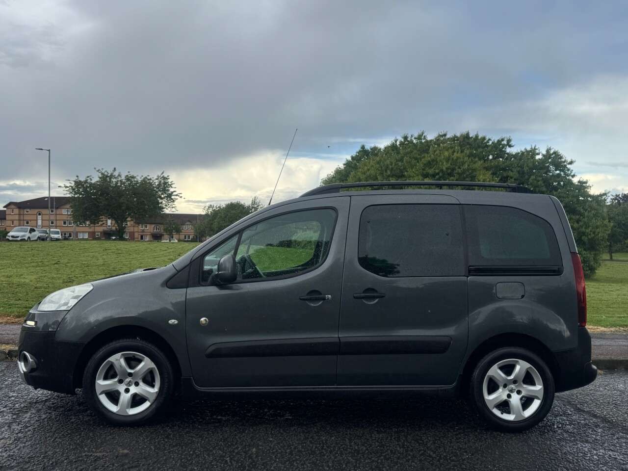 A 2014 PEUGEOT PARTNER TEPEE 1.6 HDi Tepee Outdoor MPV 5dr Diesel Manual (135 g/km, 92 bhp) Part Exchang A 2014 PEUGEOT PARTNER TEPEE 1.6 HDi Tepee Outdoor MPV 5dr Diesel Manual (135 g/km, 92 bhp) Part Exchang