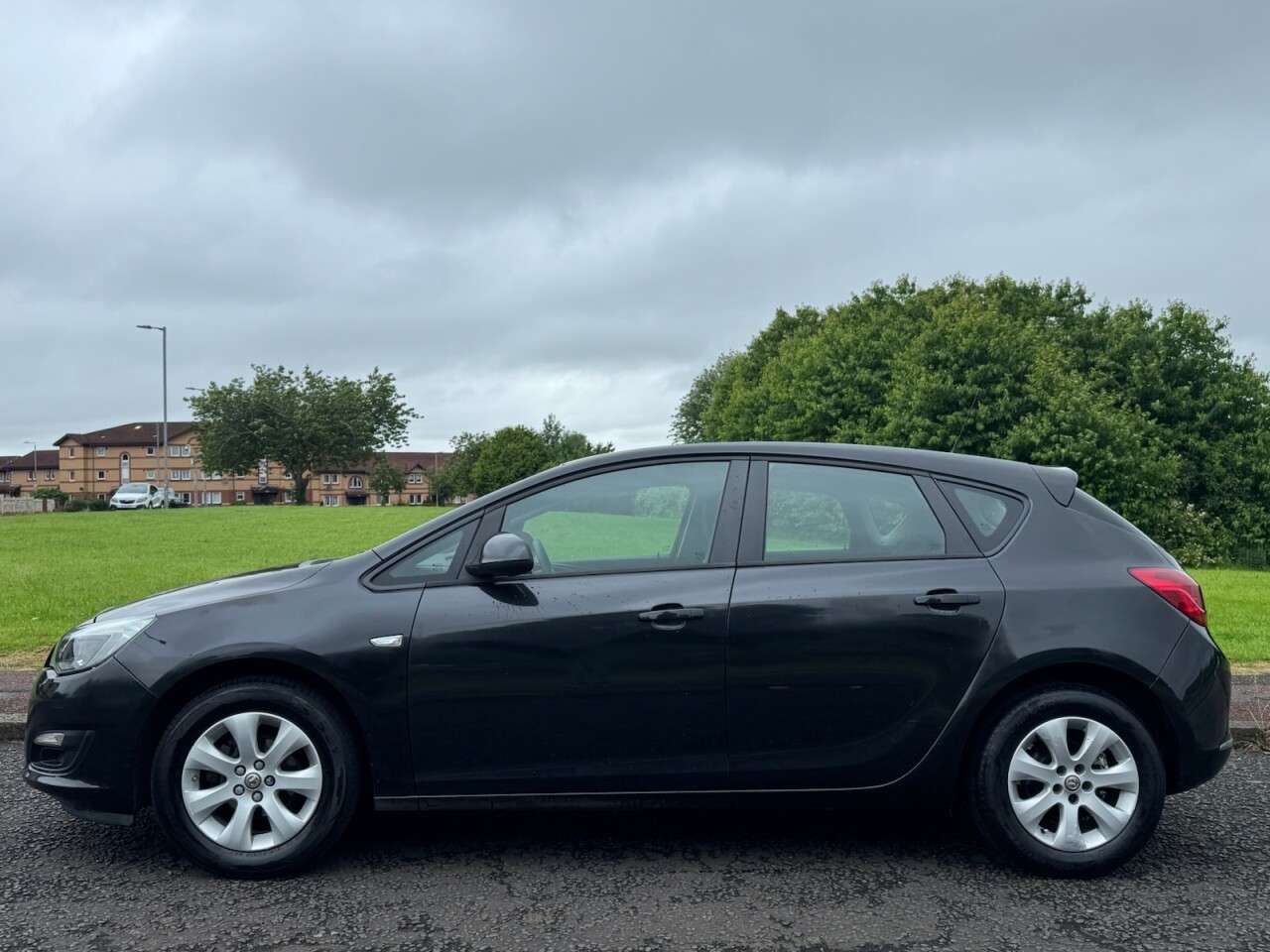 A 2015 VAUXHALL ASTRA 1.4i Design Hatchback 5dr Petrol Manual Euro 6 (100 ps) Part Ex Welcome A 2015 VAUXHALL ASTRA 1.4i Design Hatchback 5dr Petrol Manual Euro 6 (100 ps) Part Ex Welcome