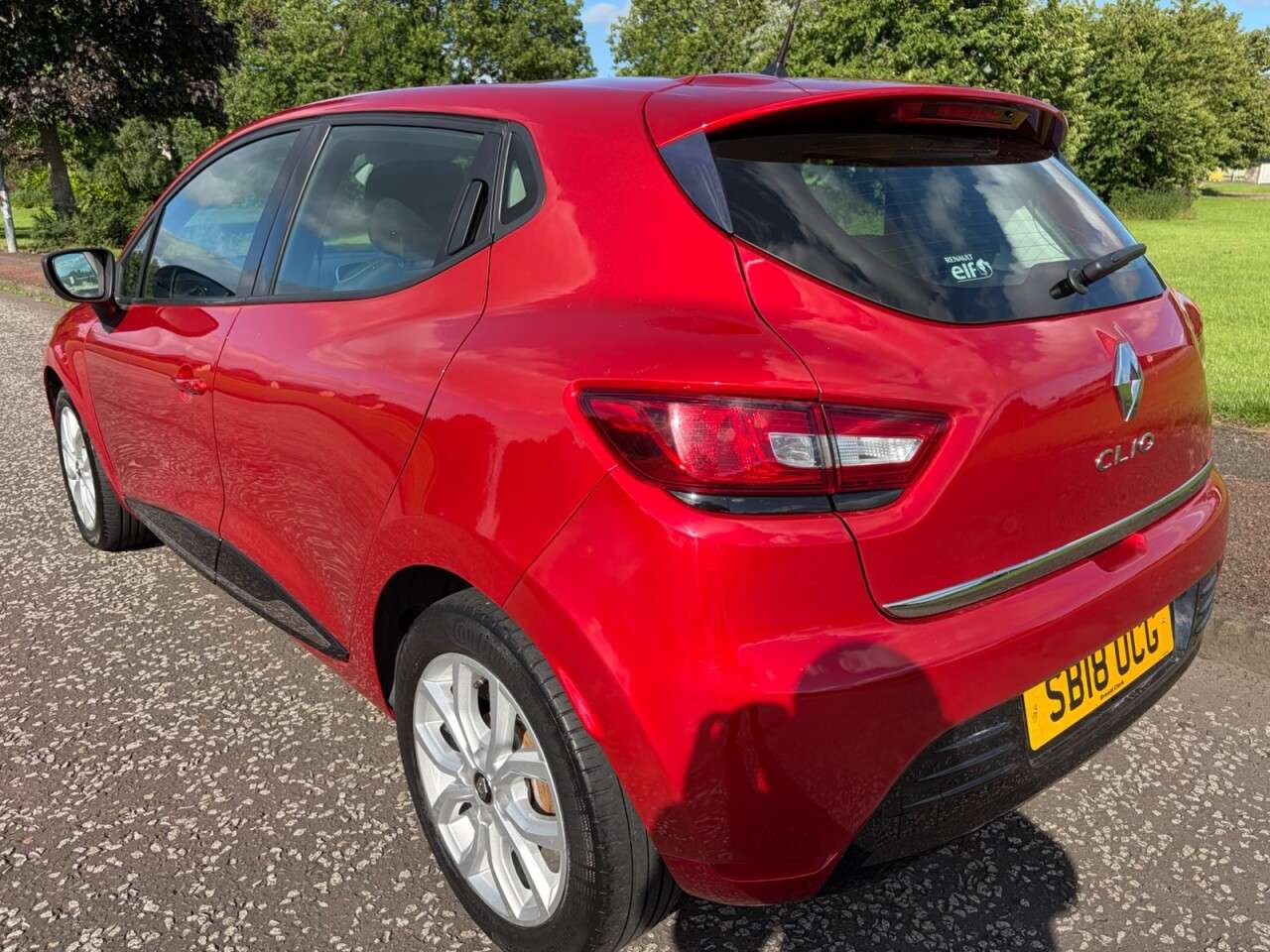 A 2018 RENAULT CLIO 1.2 16V Dynamique Nav Hatchback 5dr Petrol Manual Euro 6 (75 ps) Part Excha A 2018 RENAULT CLIO 1.2 16V Dynamique Nav Hatchback 5dr Petrol Manual Euro 6 (75 ps) Part Excha