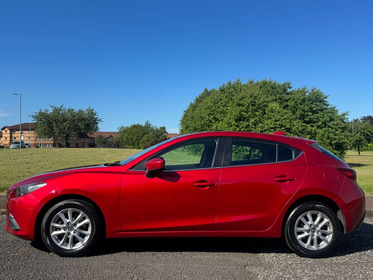 A 2015 MAZDA MAZDA3 2.0 SKYACTIV-G SE Hatchback 5dr Petrol Manual Euro 5 (s/s) (120 ps) Part Ex A 2015 MAZDA MAZDA3 2.0 SKYACTIV-G SE Hatchback 5dr Petrol Manual Euro 5 (s/s) (120 ps) Part Ex