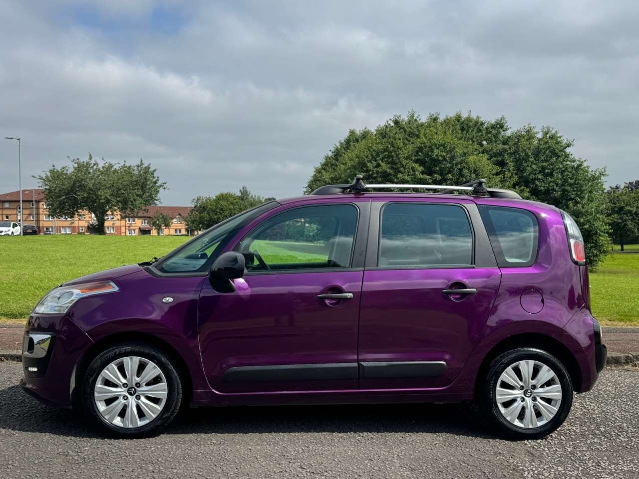 A 2017 CITROEN C3 PICASSO 1.6 BlueHDi Edition MPV 5dr Diesel Manual Euro 6 (100 ps) Part Exchange Wel A 2017 CITROEN C3 PICASSO 1.6 BlueHDi Edition MPV 5dr Diesel Manual Euro 6 (100 ps) Part Exchange Wel