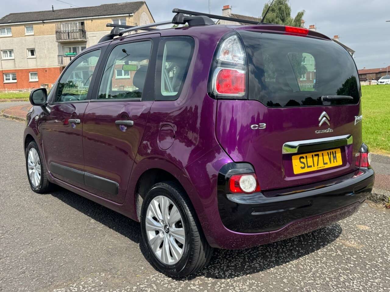A 2017 CITROEN C3 PICASSO 1.6 BlueHDi Edition MPV 5dr Diesel Manual Euro 6 (100 ps) Part Exchange Wel A 2017 CITROEN C3 PICASSO 1.6 BlueHDi Edition MPV 5dr Diesel Manual Euro 6 (100 ps) Part Exchange Wel