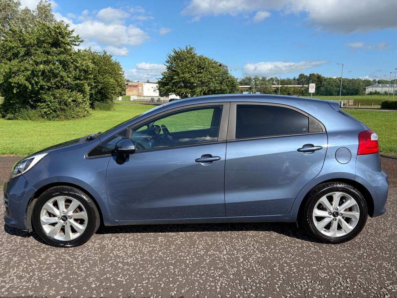 A 2016 KIA RIO 1.25 2 Hatchback 5dr Petrol Manual Euro 6 (84 bhp) Part Ex Welcome A 2016 KIA RIO 1.25 2 Hatchback 5dr Petrol Manual Euro 6 (84 bhp) Part Ex Welcome