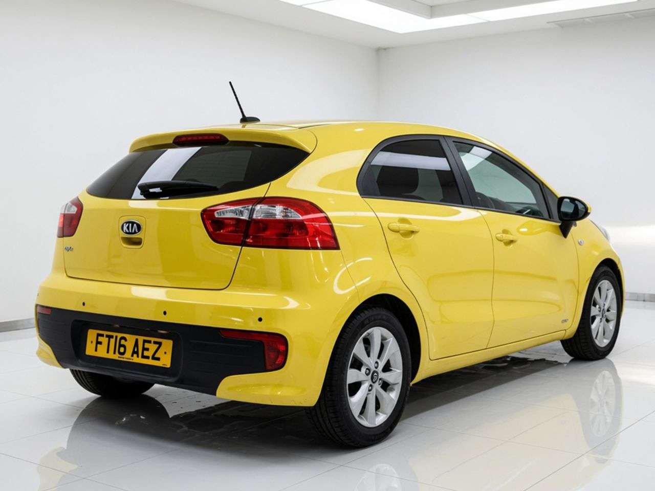 2016 KIA RIO 2016 KIA RIO